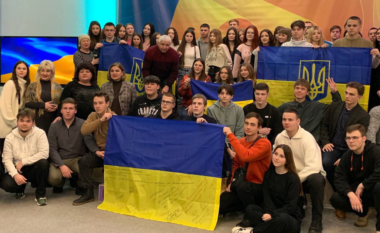 У ПК «Центральний» КМР відбувся захід «Бій за майбутнє» присвячений Дню Соборності та Дню памʼяті Героїв Крут