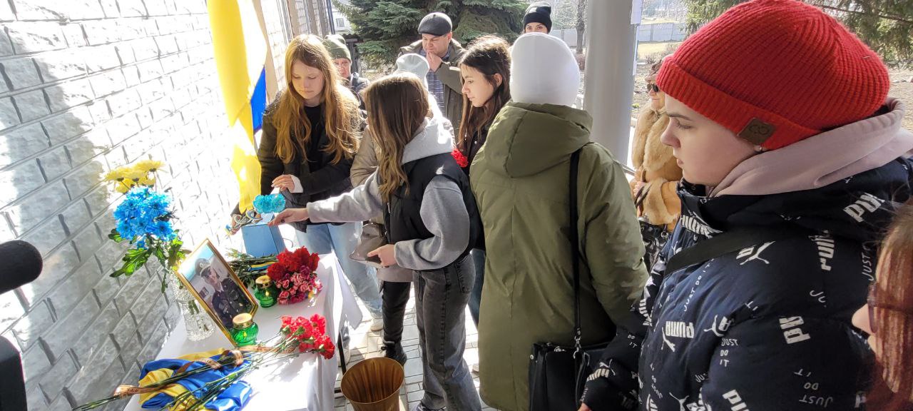 Відкриття меморіальної дошки Олега Основи