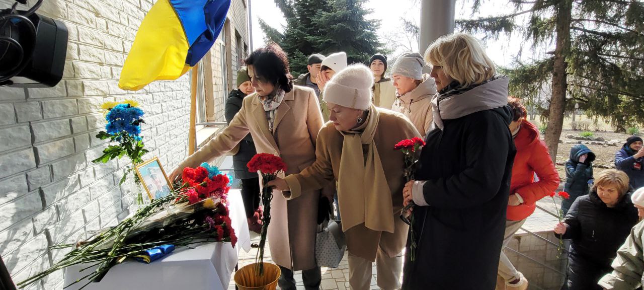 Відкриття меморіальної дошки Олега Основи