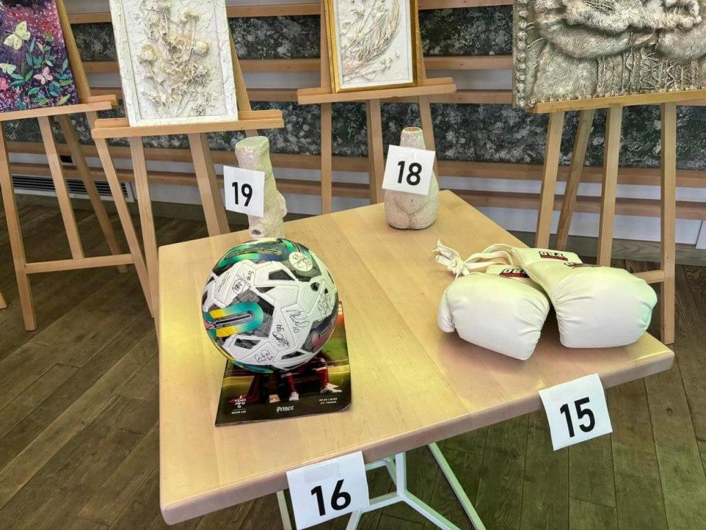 Проведений неймовірний благодійний вечір-аукціон за участі субʼєктів господарювання Покровського району