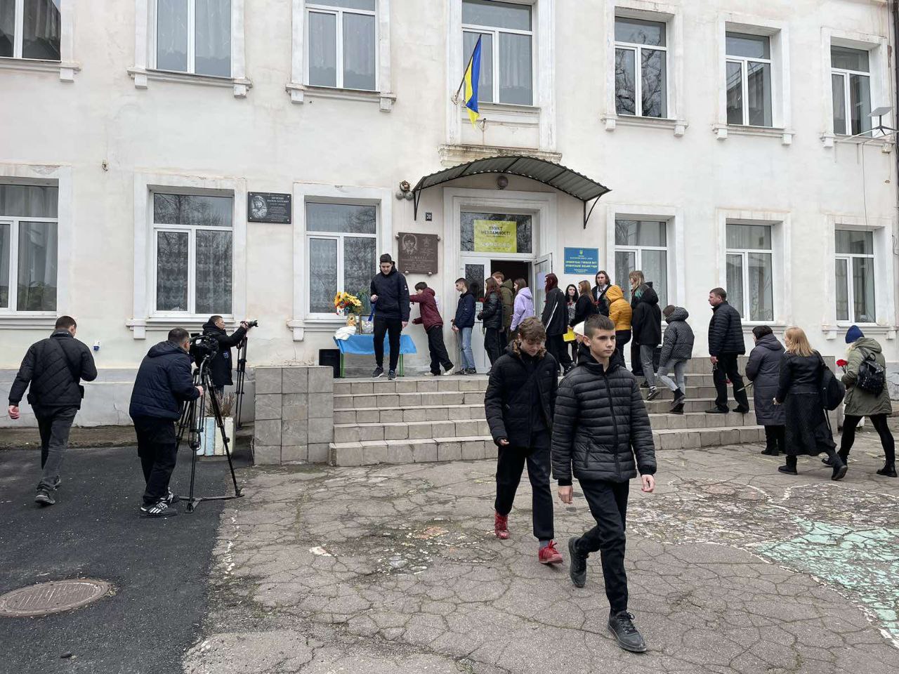 Відкриття меморіальної дошки Василю Печеніну