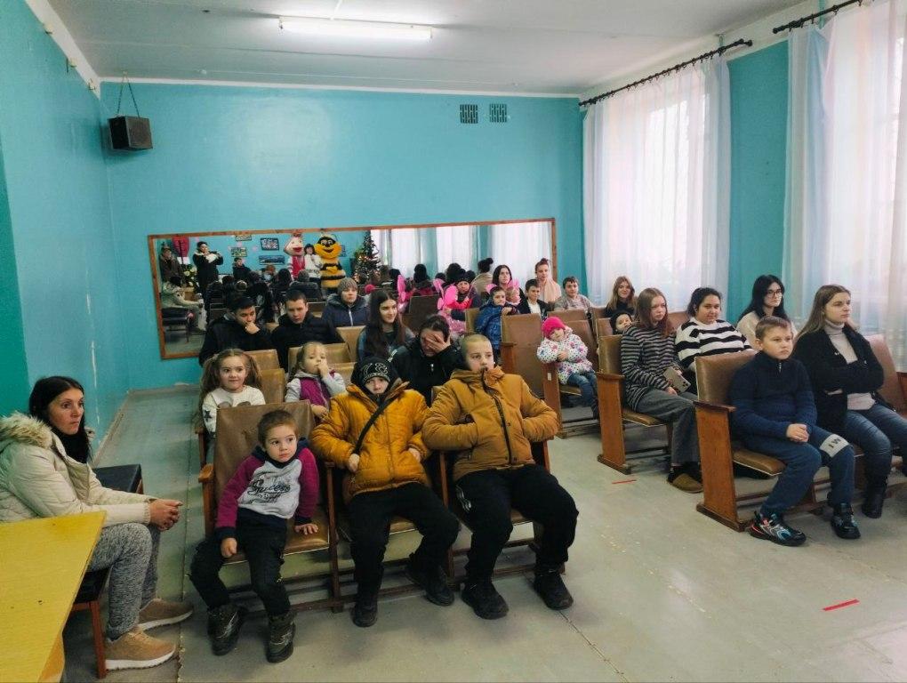  Привітання дітей із сімей внутрішньо переміщених осіб з Днем Святого Миколая
