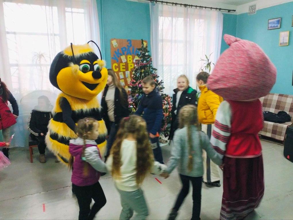  Привітання дітей із сімей внутрішньо переміщених осіб з Днем Святого Миколая