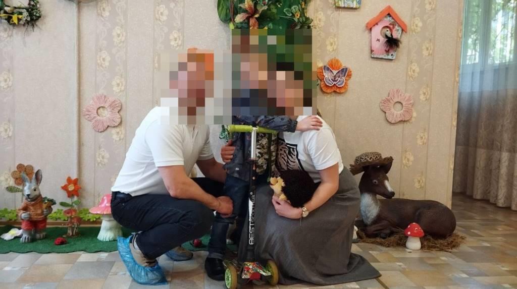 Знайомство та передача дитини в родину
