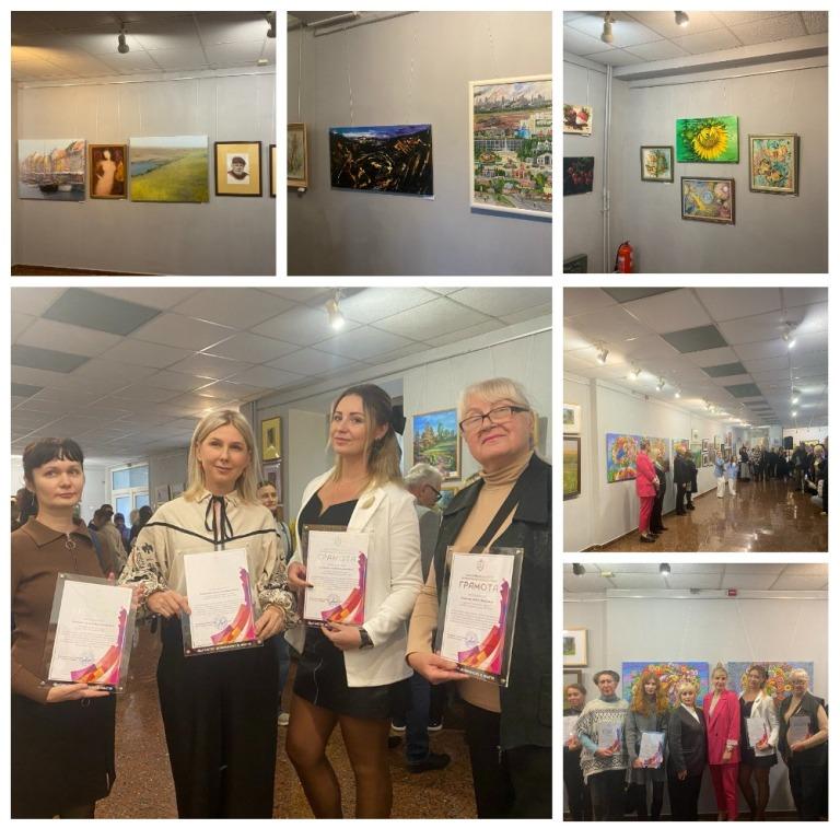 Відкрилась виставка «Яскравий світ творчості»
