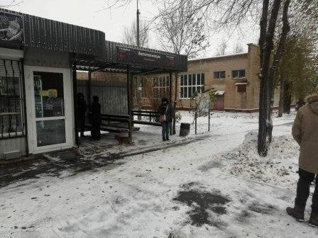 Прибирання від снігу та посипання від ожеледиці території біля своїх об'єктів бізнесу